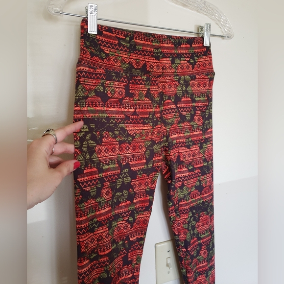 NWOT lularoe firery Alpine lake house leggings - Picture 10 of 11